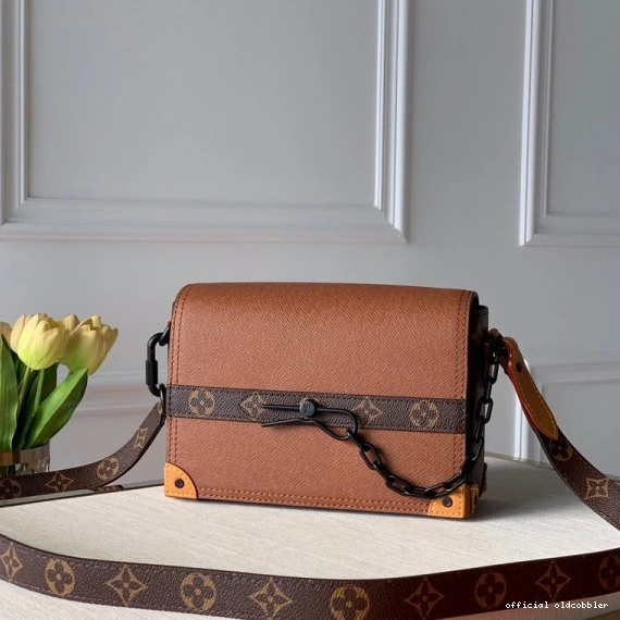 TRUNK LOUIS VUITTON SOFT 0813